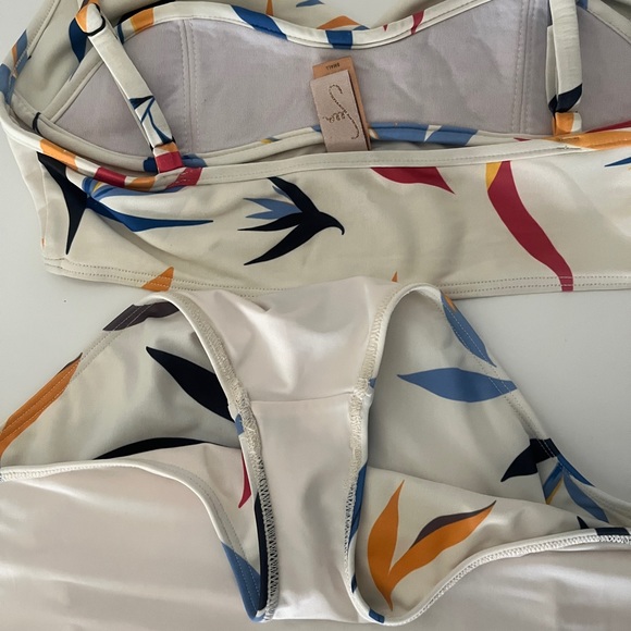 Seea Oasis bikini top and bottom set - Picture 14 of 14